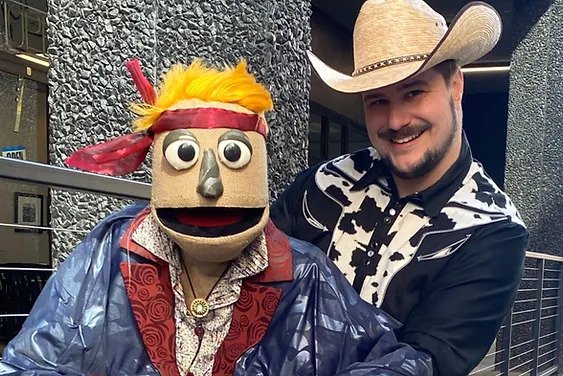 Family-friendly Nashville tours with puppets 2022 from puppetcitytours.com